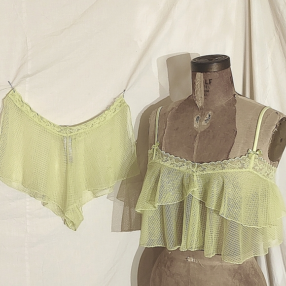 Savage X Fenty baby doll ruffled top and short set - Picture 3 of 12